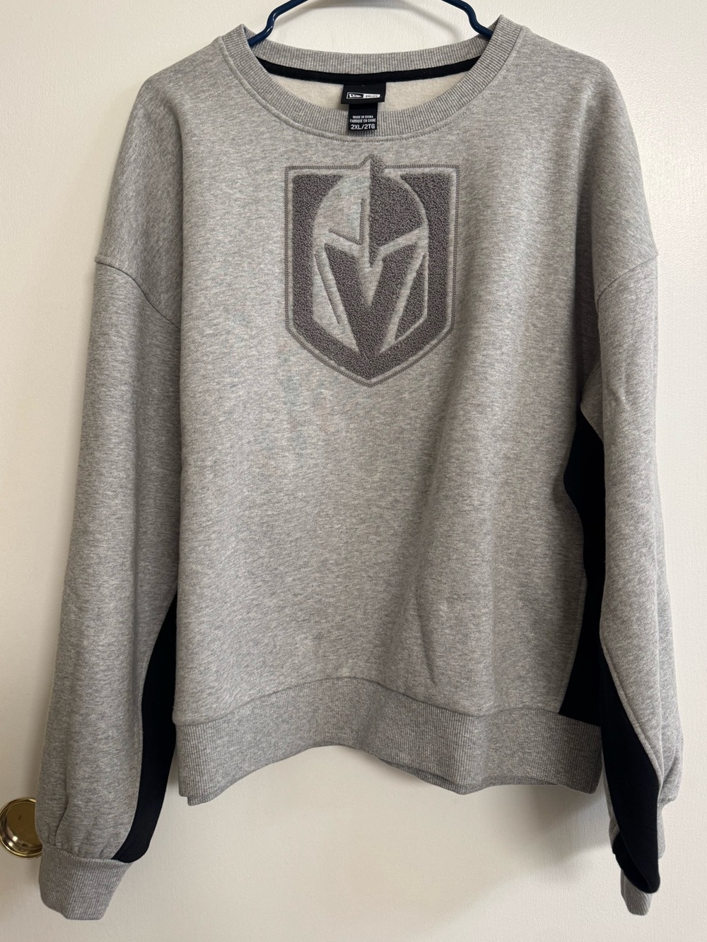 New Era Women’s Las Vegas Golden Knights Sweatshirt
